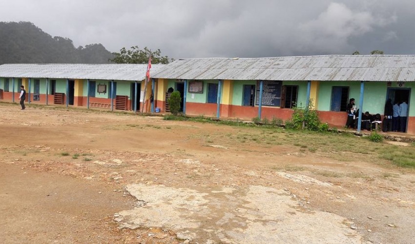 शिक्षक र विद्यार्थीमा देखियो कोरोना