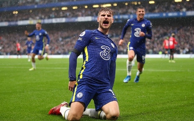 चेल्सी प्रिमियर लिगको शीर्ष स्थानमा