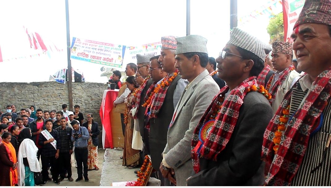 नेपाली कांग्रेस बाजुरामा देउवा र पौडेल समुह बीच प्रतिस्पर्धा हुने