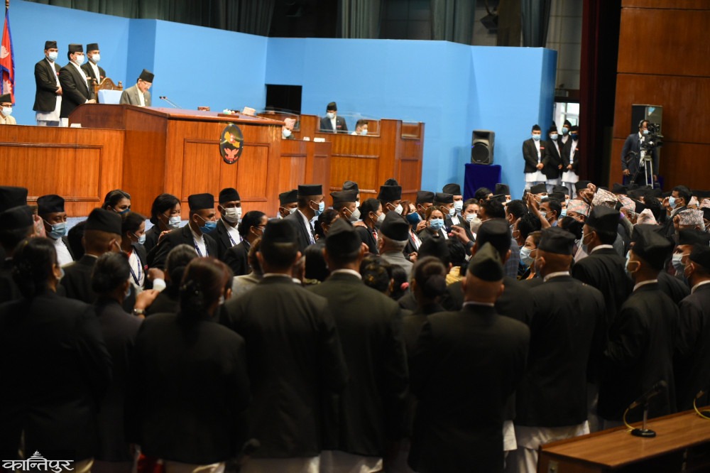 प्रतिनिधिसभामा एमालेको अवरोध कायमै, दलित आयोगको वार्षिक प्रतिवेदन पेस