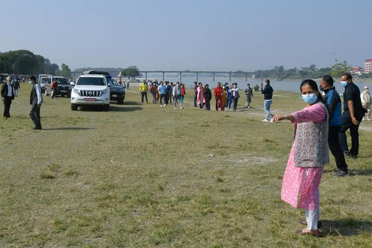 पूर्व-पश्चिम राजमार्ग दिनभर बन्द गरेर एमाले महाधिवेशन उद्घाटन