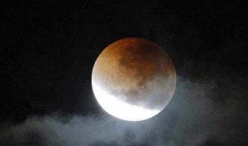 आज खण्डग्रास चन्द्रग्रहण लाग्दै, ग्रहणमा के गर्नु हुन्छ ? के गर्नु हुँदैन ?