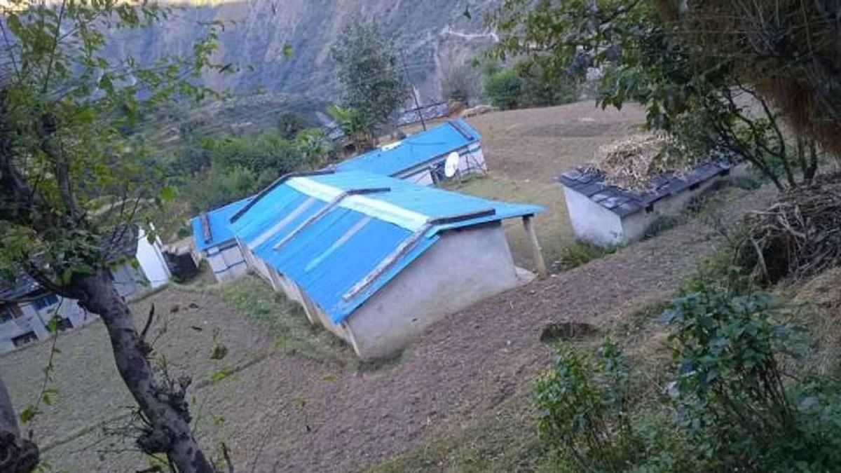 होटलका वाइफाईमा पैसा तिरेर सरकारी काम