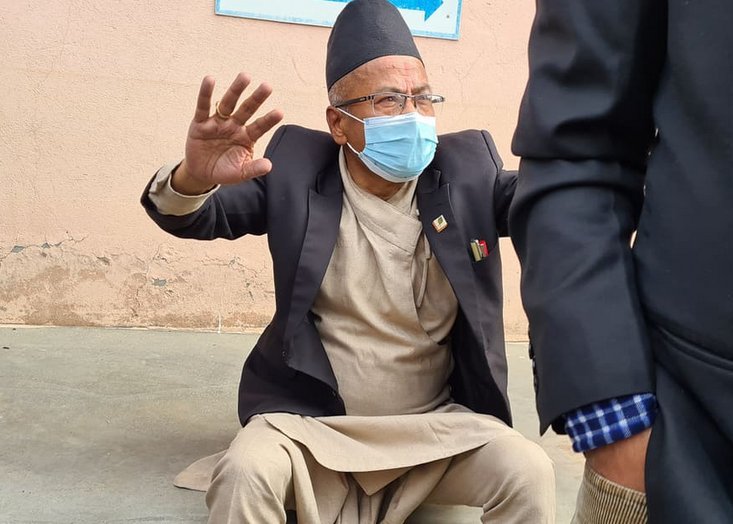 सर्वोच्चमा प्रहरीको हस्तक्षेप, बारका अध्यक्षसहित एक दर्जन वकिल घाइते