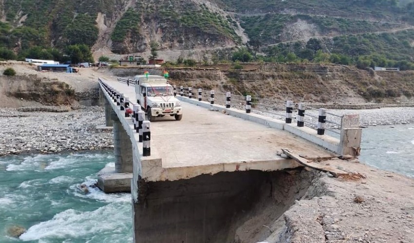 सदरमुकाम जोड्ने जयपृथ्वी राजमार्गका पक्की पुलहरु जोखिममा