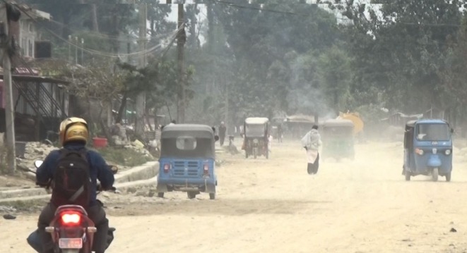 धनगढी–स्याउले खण्ड धुलाम्य, स्थानीय हैरान