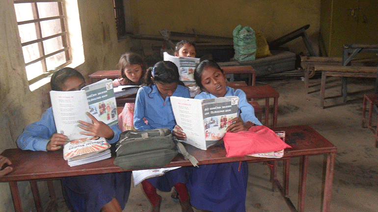 कक्षाकोठा : खै त भौतिक दूरी र मास्क ?