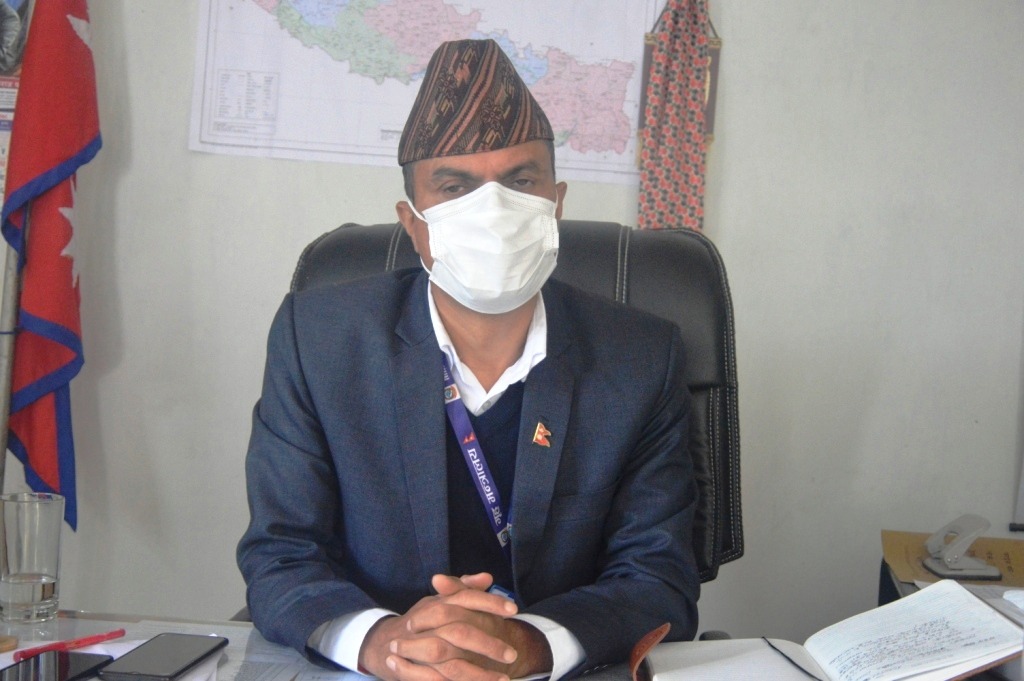 बाजुराका प्रजिअ अधिकारी सहसचिवमा बढुवा