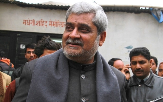 नयाँ पार्टी घोषणा गर्दै हृदयेश त्रिपाठी