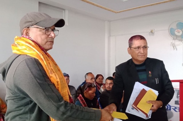 नेपाली काँग्रेस सुदूरपश्चिमका नवनिर्वाचित पदाधिकारीद्वारा पदभार ग्रहण