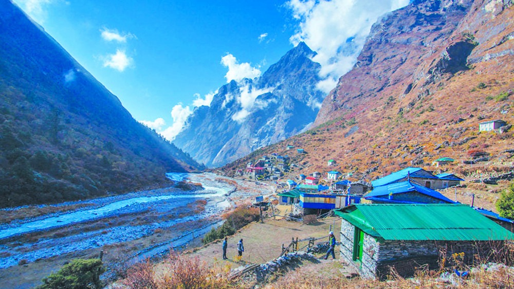 ‘आरोहीको गाउँ’ मा बिजुली