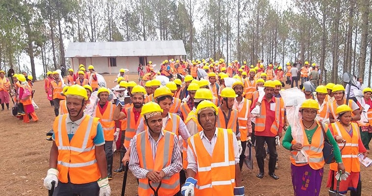 रोजगार कार्यक्रम : श्रमिकको ज्याला दैनिक ६० रुपैयाँ बढ्यो, बिमा अनिवार्य