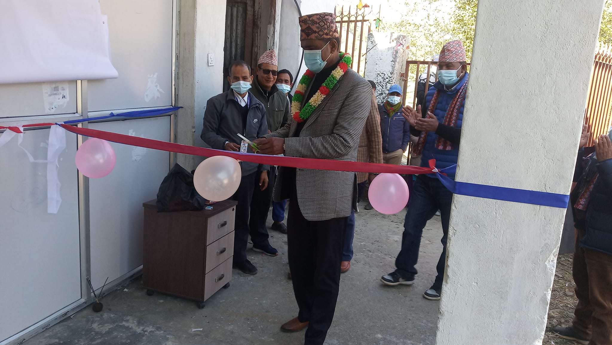 बाजुरामा पिसिआर र अक्सिजन प्लान्ट सेवा एकैसाथ संचालनमा