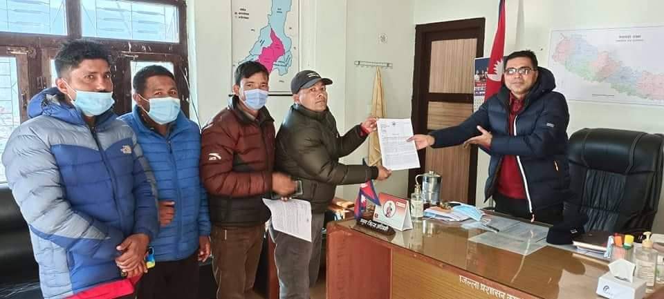 दलित माथिको विभेद अन्त्य गर्न माग गर्दै  प्रधानमन्त्रीलाई ज्ञापन-पत्र