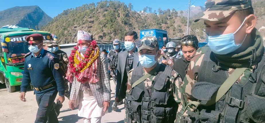 प्रदेश प्रमुख जोशीलाई मार्तडीमा भब्य स्वागत