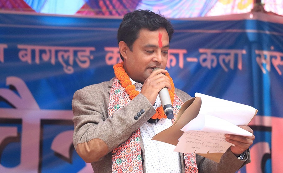 राष्ट्रिय लोक तथा दोहोरीगीत प्रतिष्ठानबाट बाहिरिए विष्णु खत्री