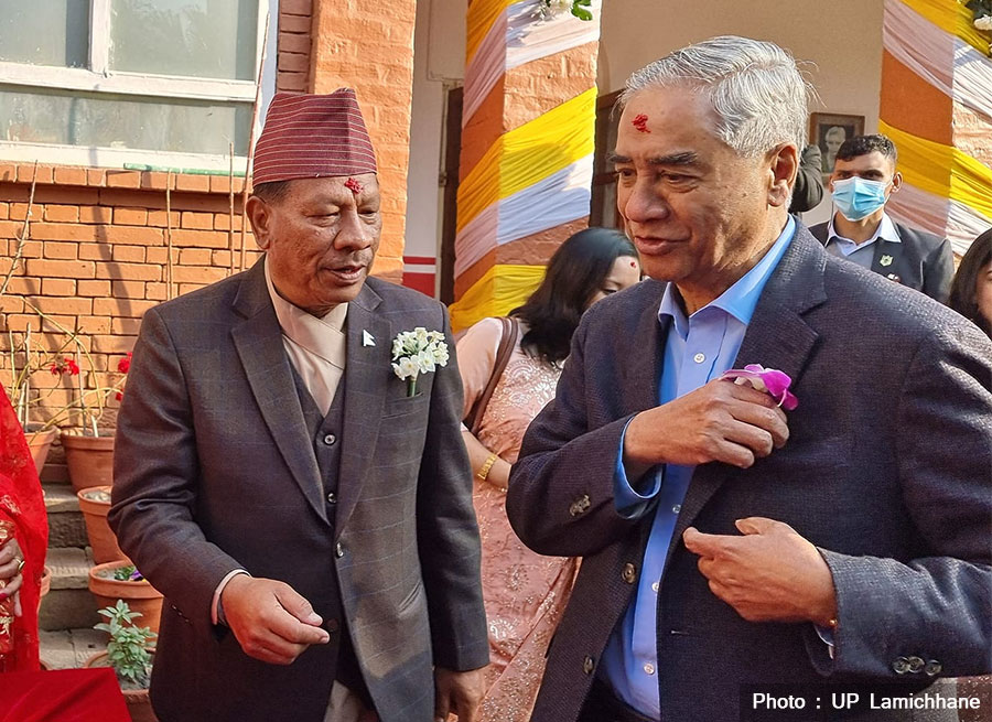 प्रकाशमानलाई भेटेर फर्किए प्रधानमन्त्री