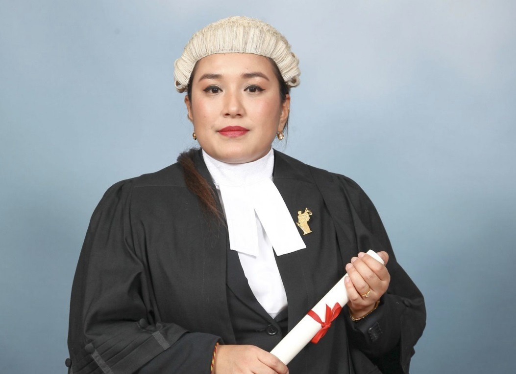 बेलायतमा पहिलो नेपाली महिला कानुन व्यवसायी बनिन् स्नेहा