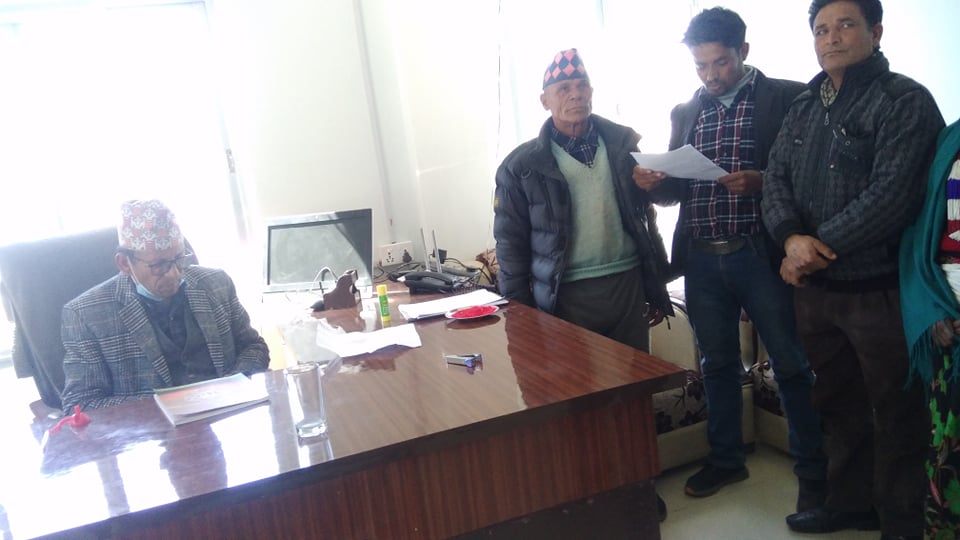 बडीमालिका नगरस्तरीय दलित भुमि अधिकारले बुझायो नगरप्रमुखलाई ज्ञापनपत्र