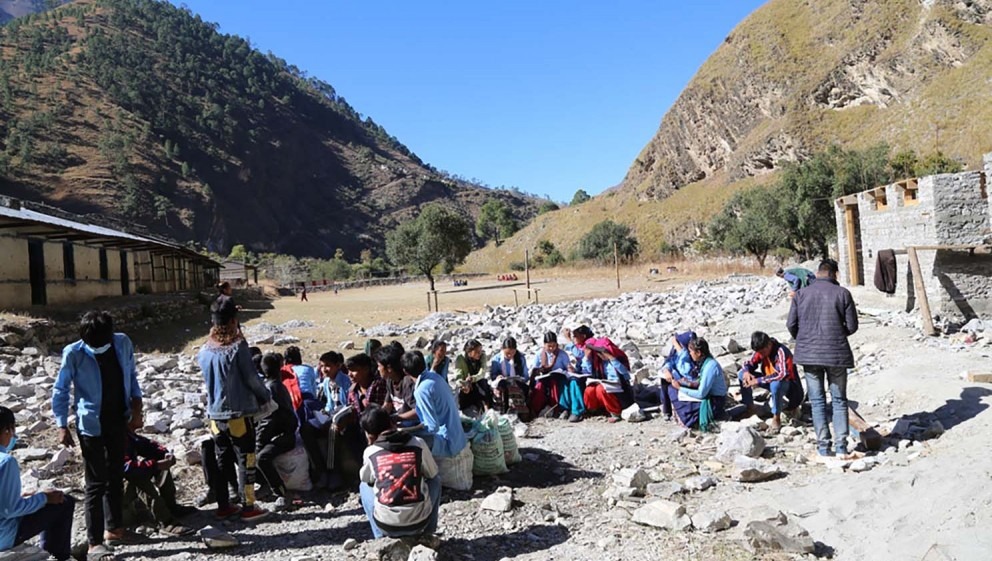 हिमालमा पढाइ दुई महिना मात्रै