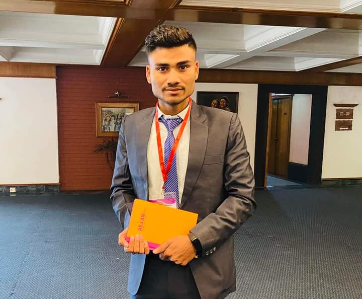 मेयरमा २१ वर्षीय युवा उदय भाटकाे उम्मेदवारी घाेषणा