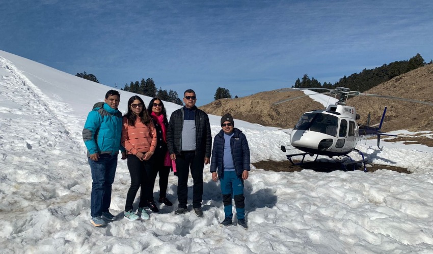 हेली टुरमार्फत २ सय बढी पर्यटकले गरे खप्तड अवलोकन