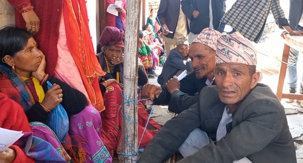 वृद्धभत्ता बुझ्न ६ दिन पैदल