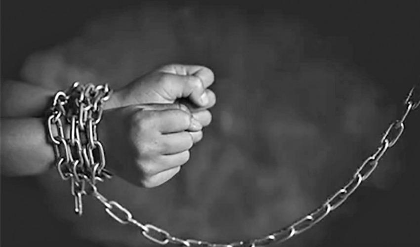 उपचार अभावमा साङ्लोमा बाँधिए नौ वर्षीय बालक