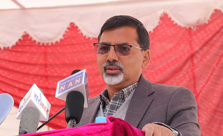 अर्थमन्त्रीको स्पष्टीकरण नसुन्ने एमालेको अडान