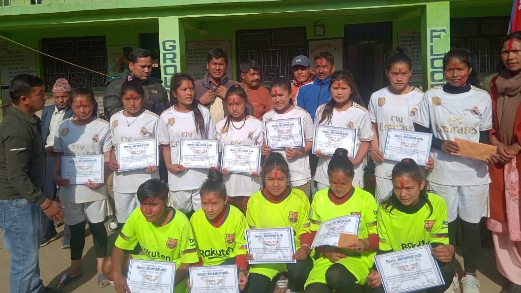 खुला महिला भलिवल प्रतियोगितामा मालिका मावि प्रथम