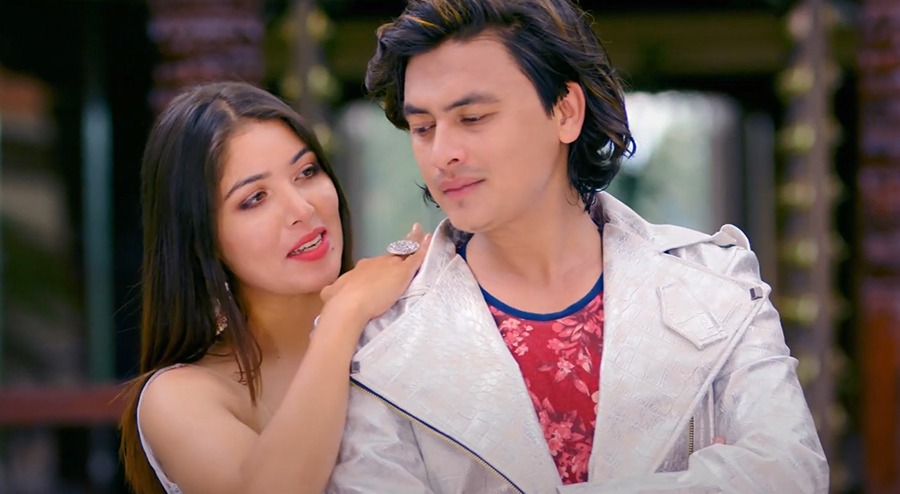 पल प्रहरी ‘खोर’ मा पूजा शर्मा प्रेमीसँग रोमान्समा