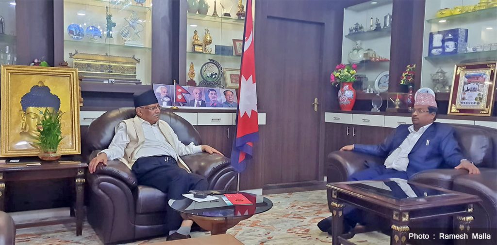 ‘केहीले लखेट्न खोजे, तर जनताको मायाले घर फर्किएँ’