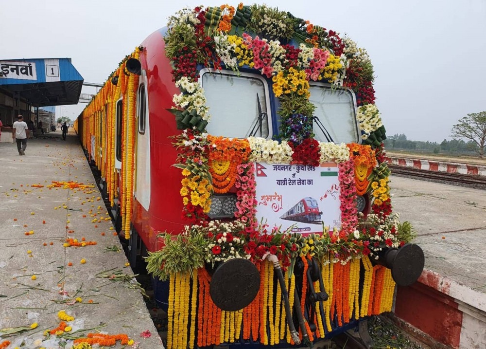 हैदराबाद हाउसमा रेल उद्घाटन, जनकपुरमा प्रतीक्षा