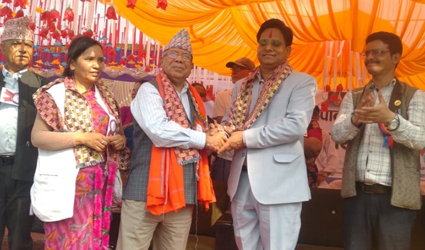 बेदकोटका नगरप्रमुख चन्द एमाले छाडेर समाजवादीमा प्रवेश