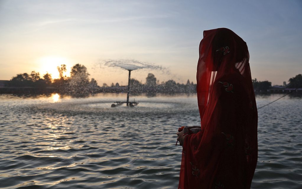 उदाउँदो सूर्यलाई अर्घ दिंदै चैतेछठ सम्पन्न