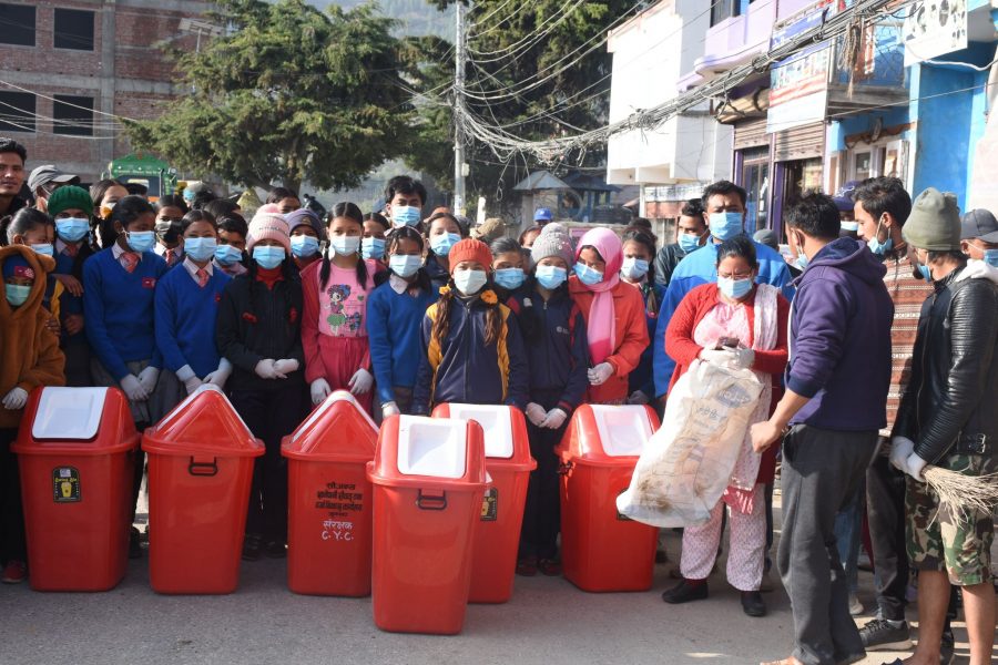 बजार सरसफाइमा जुटे जुम्लाका विद्यार्थी र युवा