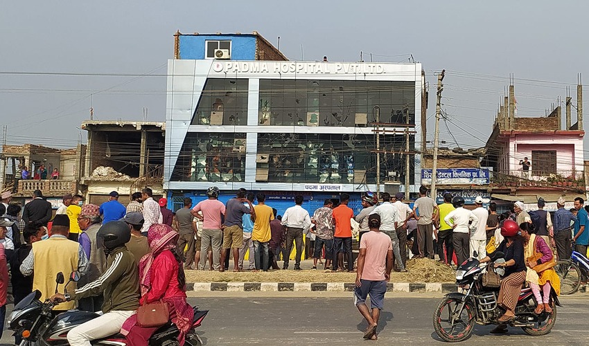 पद्मा अस्पतालमा ७० लाखको क्षति, आफन्तलाई १५ लाख क्षतिपूर्ति दिएपछि सेवा सुचारु