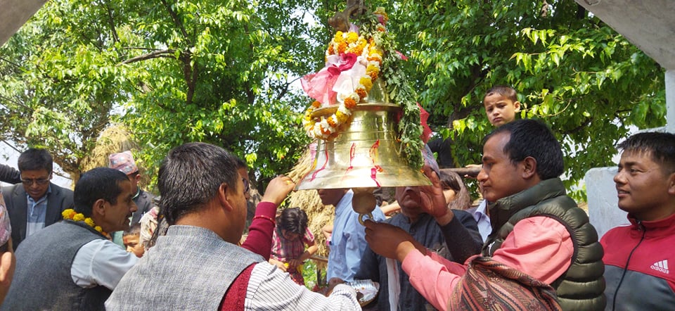 मार्तडी बजारबासीले चढाए मालिका मन्दिरमा ७३ हजारको घण्ट