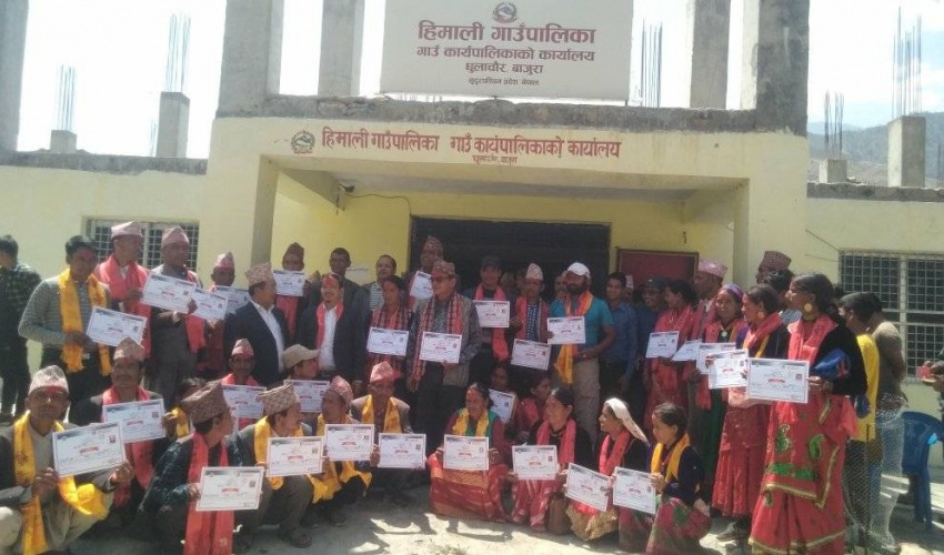 हिमालीमा नवनिर्वाचित जनप्रतिनिधिलाई प्रमाणपत्र