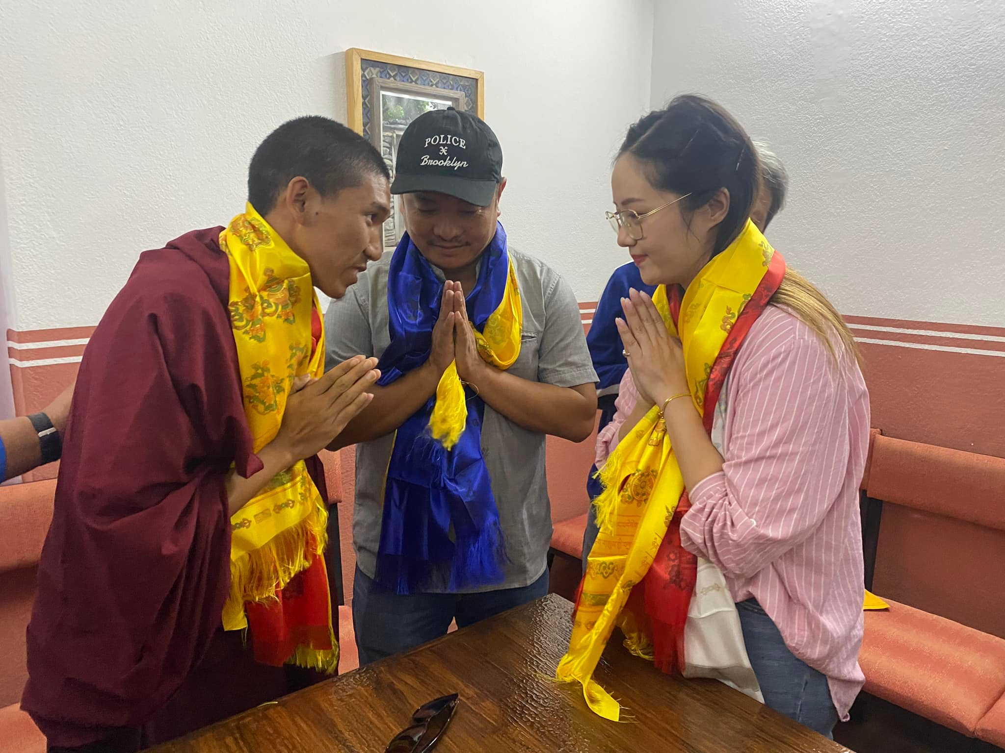 मिरुना र फुर्बाबीच सहमति, दुवैले गरे क्षमायाचना