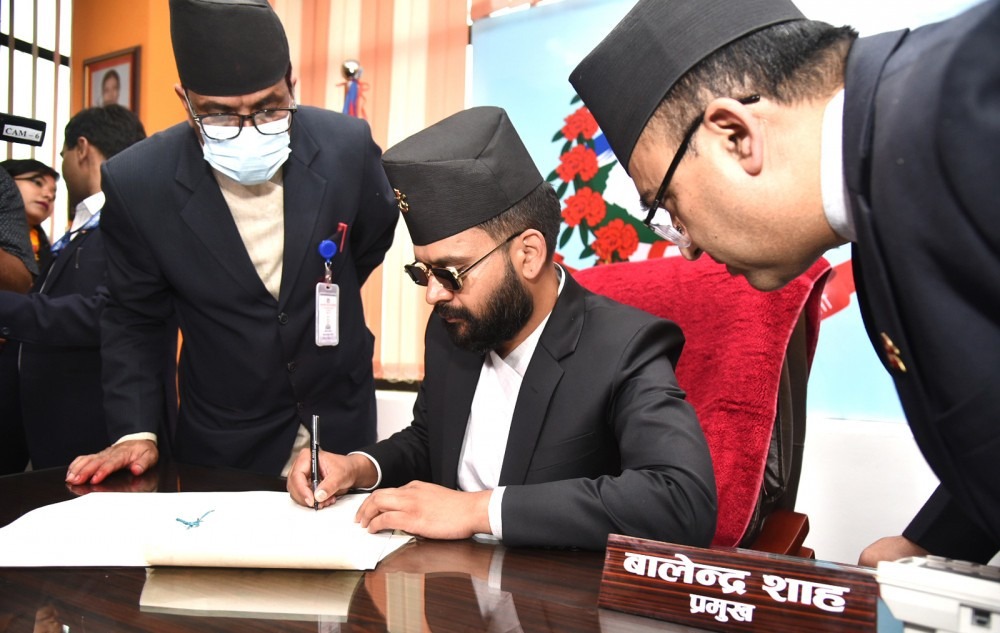 वालेन्द्र साहको पहिलो निर्णय – नगर कार्यपालिकाको बैठक ‘लाइभ’ गर्ने