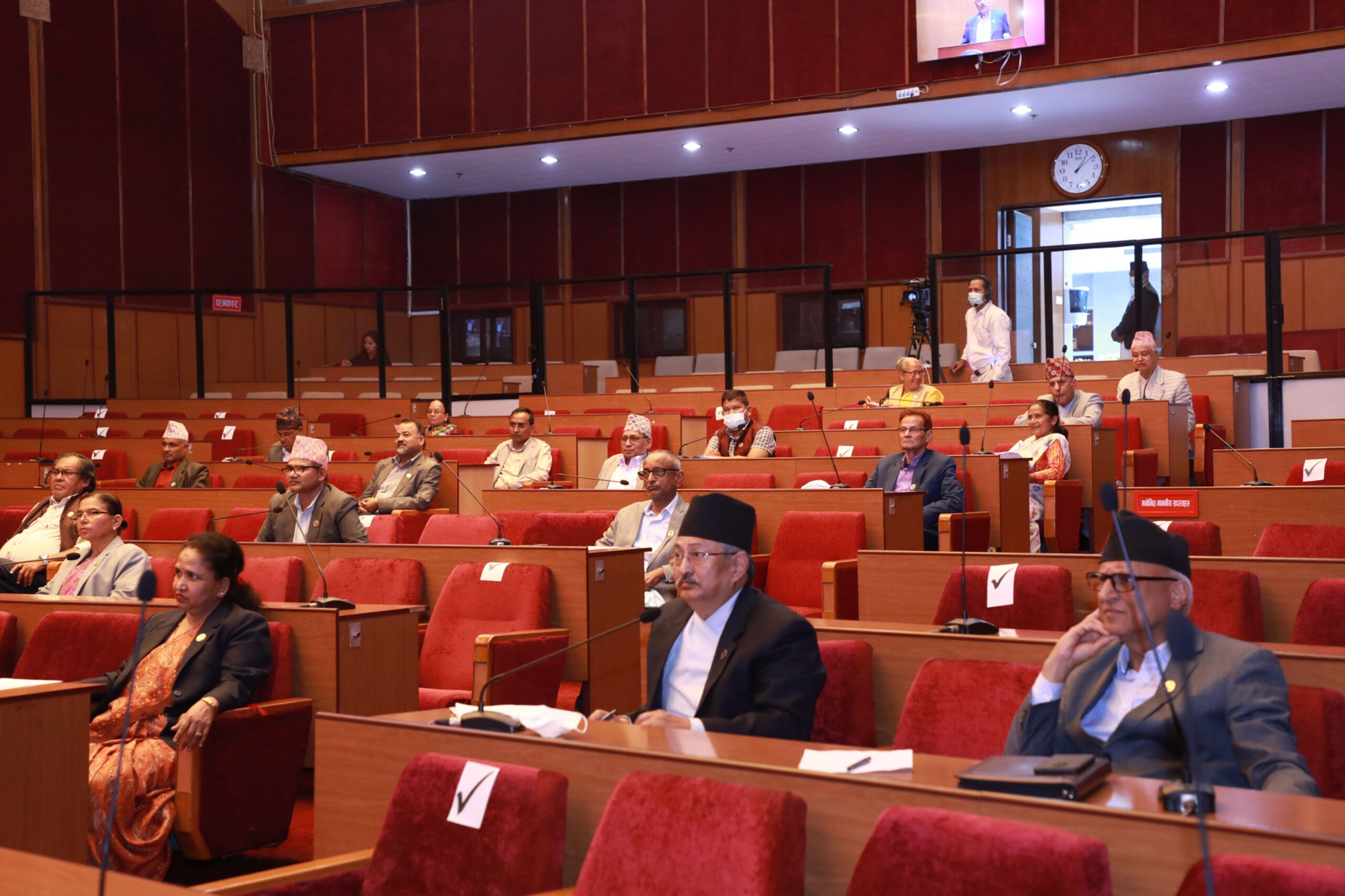 आठ अध्यादेश स्वीकृत