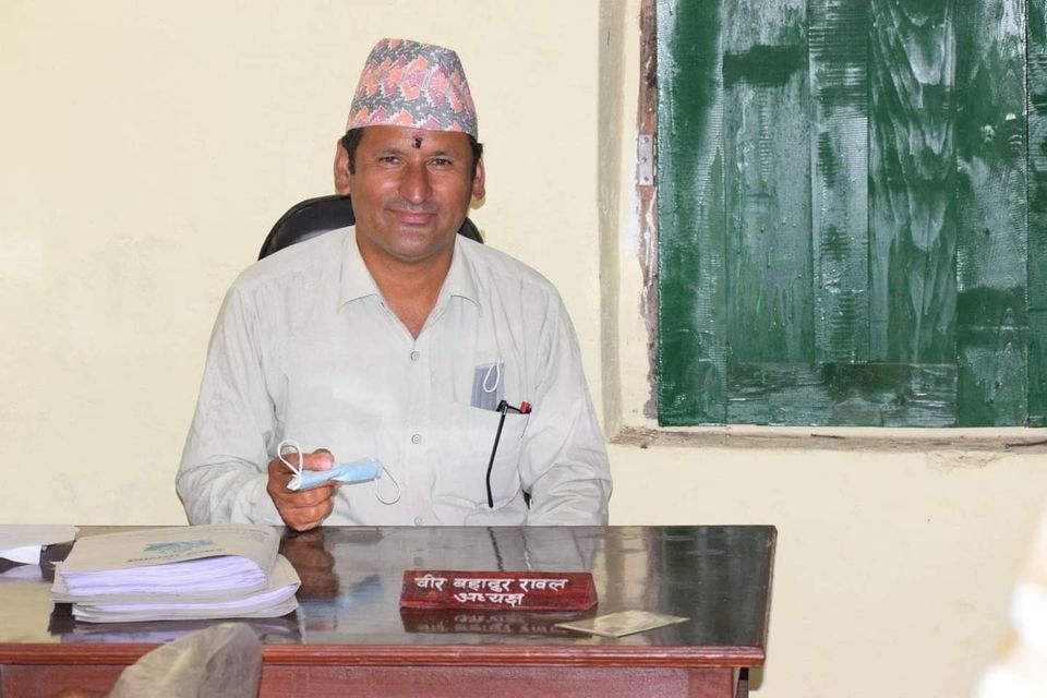 खप्तड क्षेडेदह १ को वडा अध्यक्षमा काँग्रेसका रावल विजयी