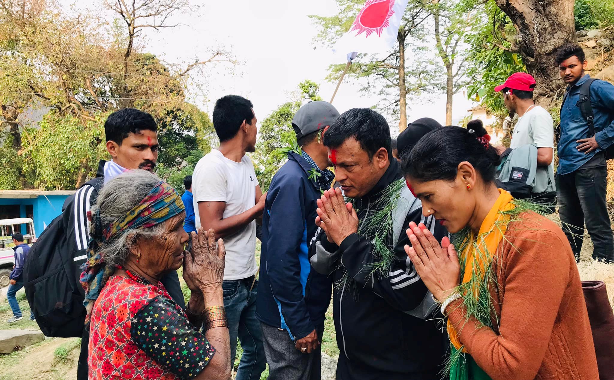 बडीमालिकामा एमालेले घरदैलो अभियान सम्पन्न गर्दै