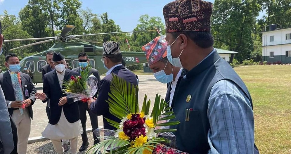 आचारसंहिताविपरीत प्रधानमन्त्री र मन्त्री चुनावी प्रचारमा