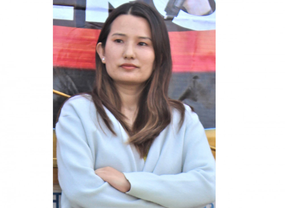 २५ वर्षीया सुमिना नगर प्रमुख उम्मेदवार