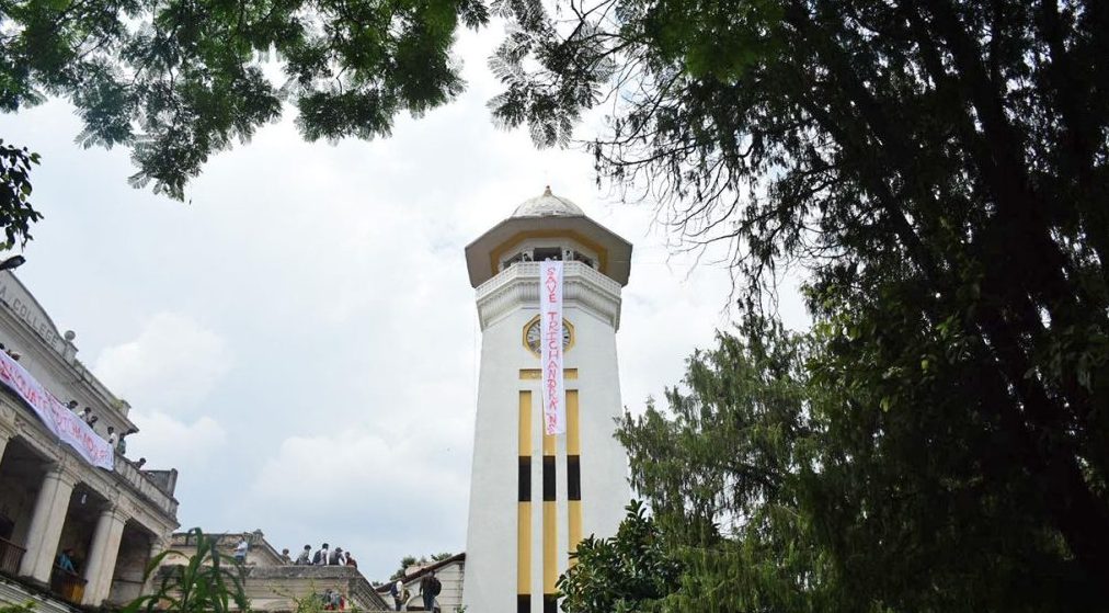 विद्यार्थीले थाले ‘सेभ त्रिचन्द्र’ अभियान