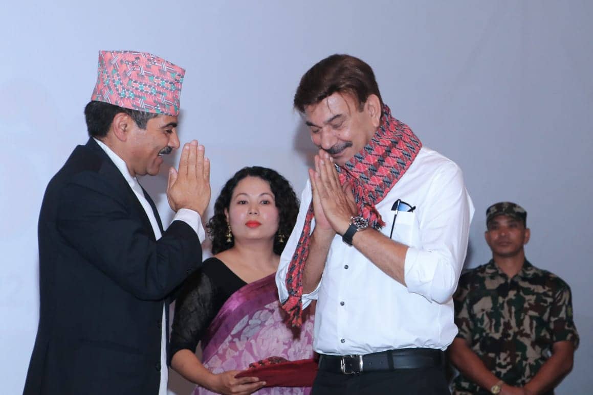 क-कसले पाए विशिष्ट श्रेणीको चलचित्रकर्मी परिचयपत्र ?