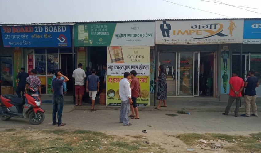 धनगढीमा एकैरात ८ पसलमा चोरी