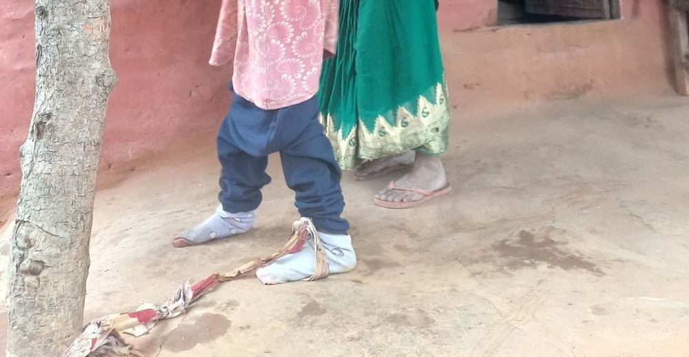 साङ्लोमा घरभित्रै कैद